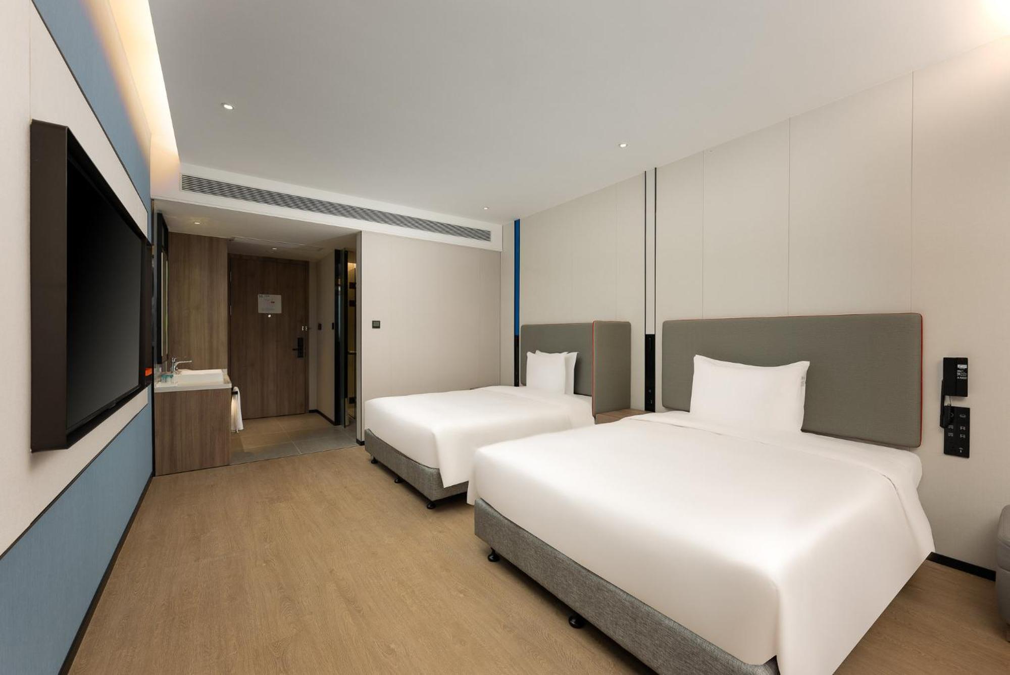 Holiday Inn Express Shanghai Jing'An Temple By Ihg Zewnętrze zdjęcie