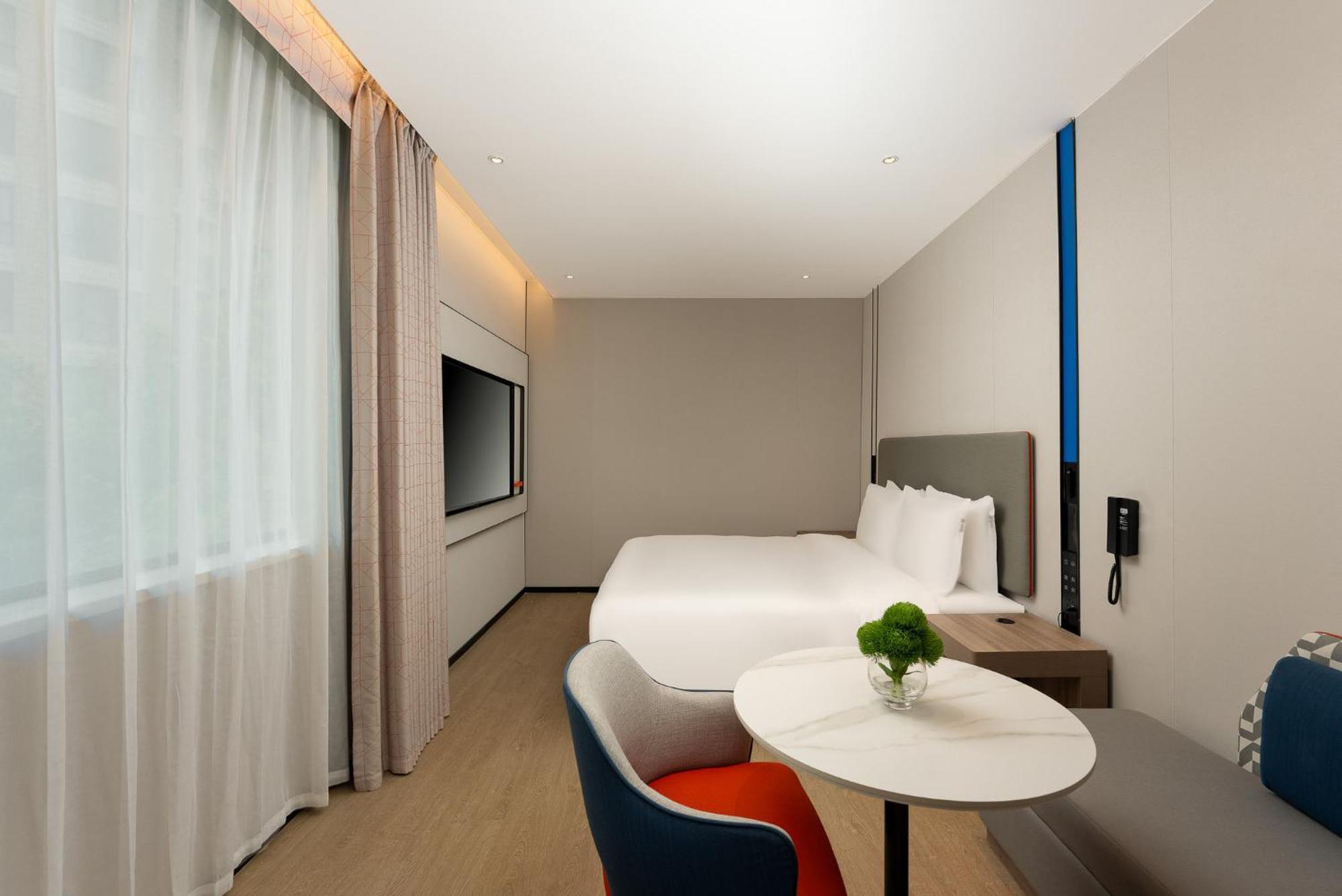Holiday Inn Express Shanghai Jing'An Temple By Ihg Zewnętrze zdjęcie
